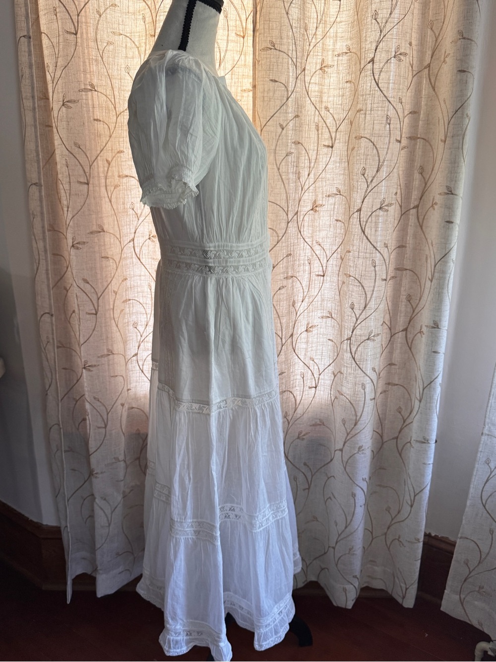 Alice + Olivia KATHRYN MIDI SHIRT DRESS - Picture 3 of 5